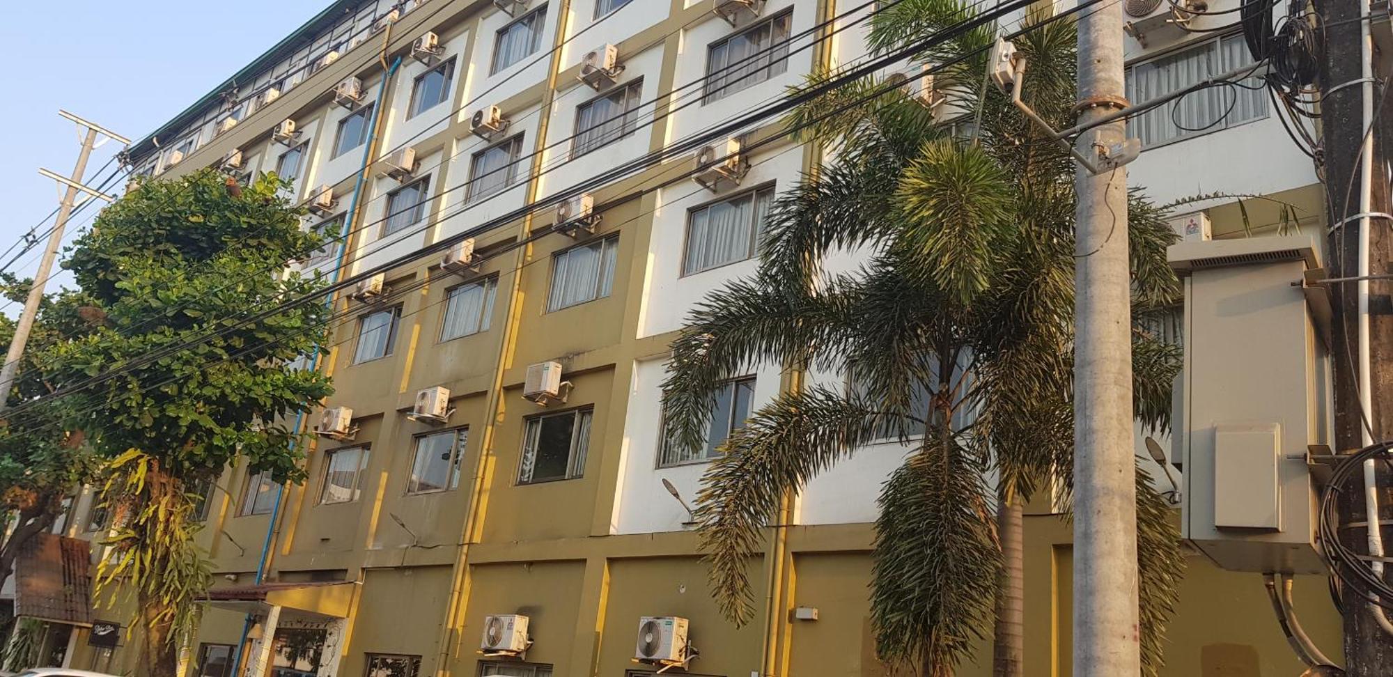 Hotel 63 Yangon Extérieur photo