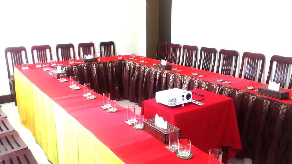 Hotel 63 Yangon Extérieur photo