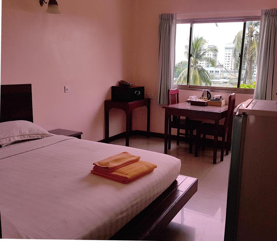 Hotel 63 Yangon Extérieur photo