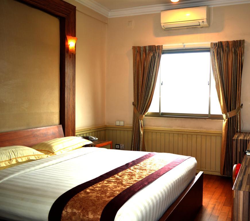 Hotel 63 Yangon Extérieur photo