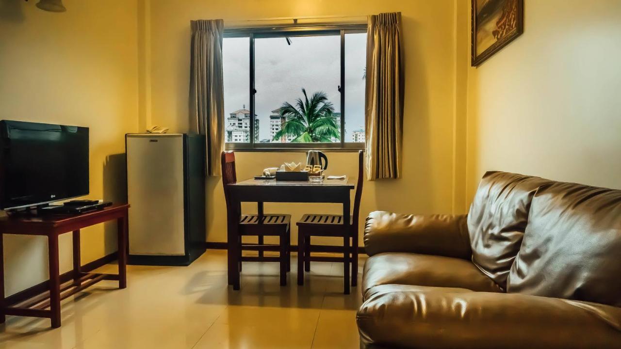Hotel 63 Yangon Extérieur photo