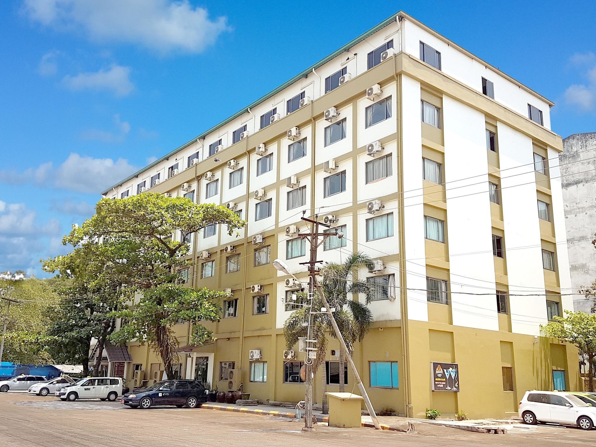 Hotel 63 Yangon Extérieur photo